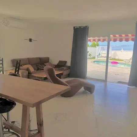 Villa Sueno Azul With A Heated Swimming Pool