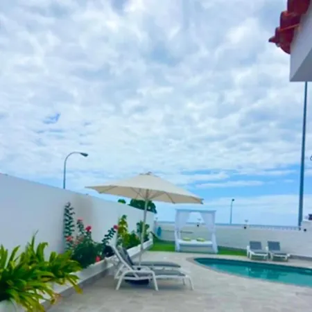 Sueño Azul With A Heated Swimming Pool *