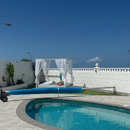 Sueño Azul With A Heated Swimming Pool