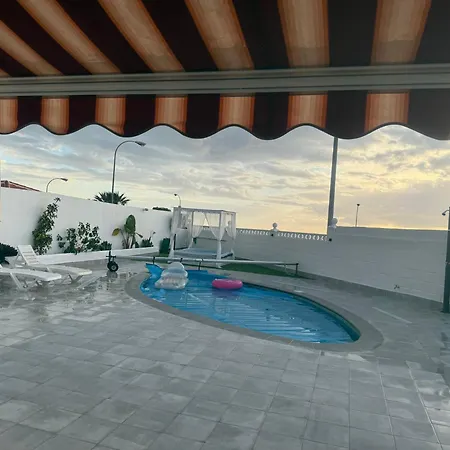 Villa Sueño Azul With A Heated Swimming Pool