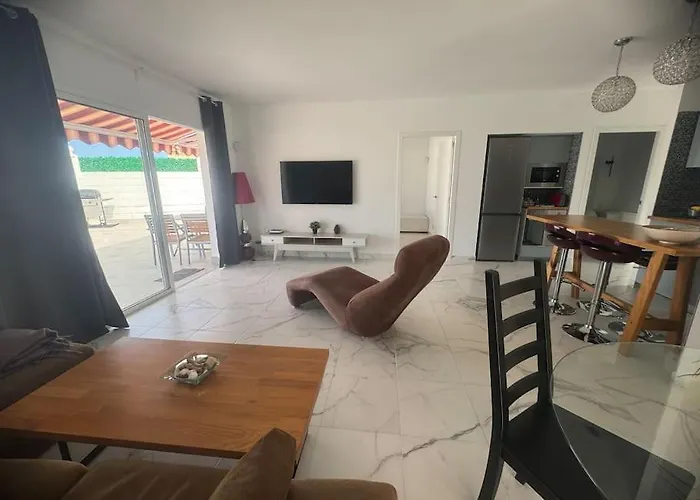 Sueno Azul With A Heated Swimming Pool 卡亚俄萨尔瓦赫