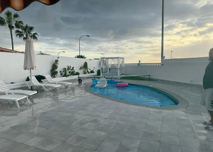 Sueno Azul With A Heated Swimming Pool 别墅 卡亚俄萨尔瓦赫