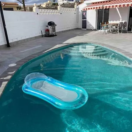 Sueno Azul With A Heated Swimming Pool 빌라